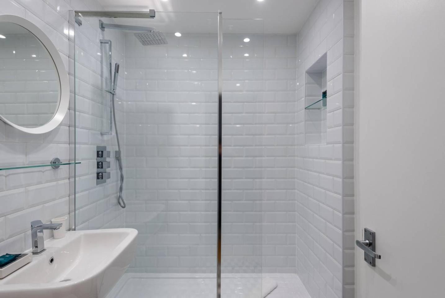 Ferienwohnung Guestready - 1Br Flat Ideally Located In Zone 2 Fits 3 London Exterior foto