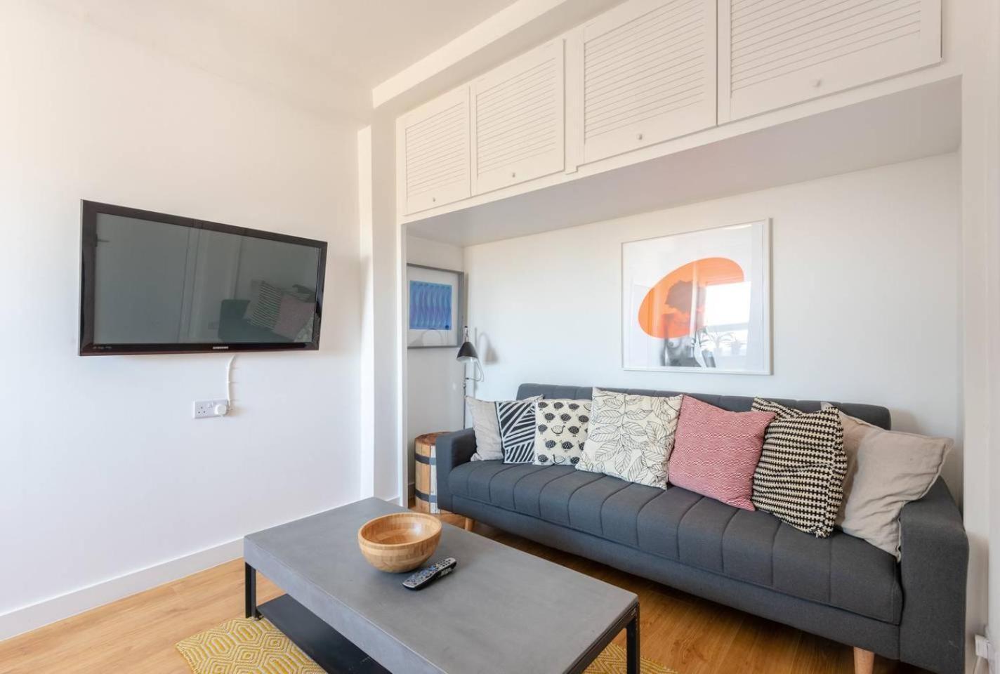 Ferienwohnung Guestready - 1Br Flat Ideally Located In Zone 2 Fits 3 London Exterior foto