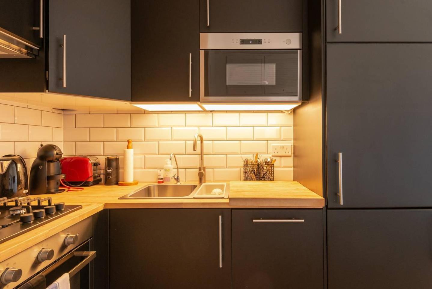 Ferienwohnung Guestready - 1Br Flat Ideally Located In Zone 2 Fits 3 London Exterior foto